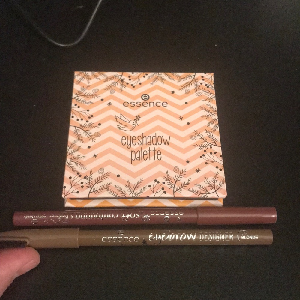 Eyeshadow brow pencil and lip linner